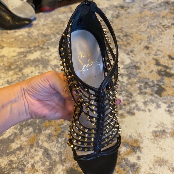 Like new, worn once to a wedding, very comfortable - Picture 4 of 13